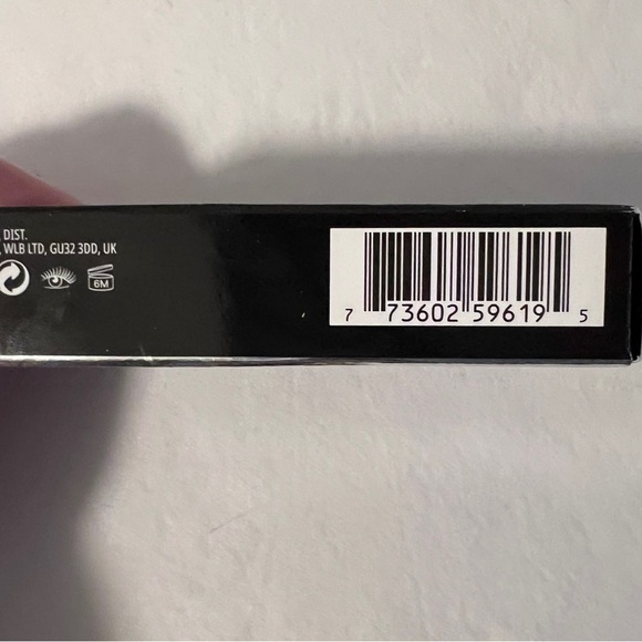 đź’—BRAND NEWđź’— MAC 6 piece travel set w/ Mini MACStack Mascara, Fix+ Stay Overđź’— - Picture 9 of 13